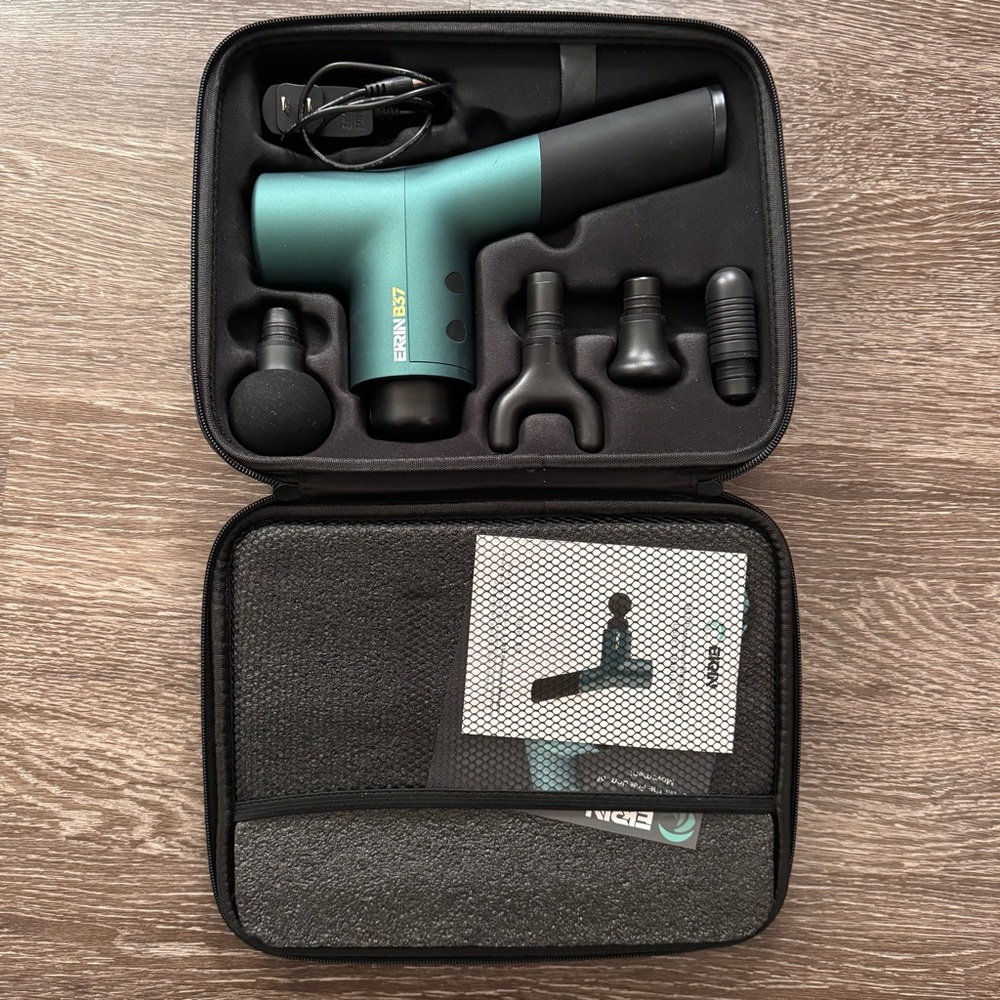 B37 Percussion Massager